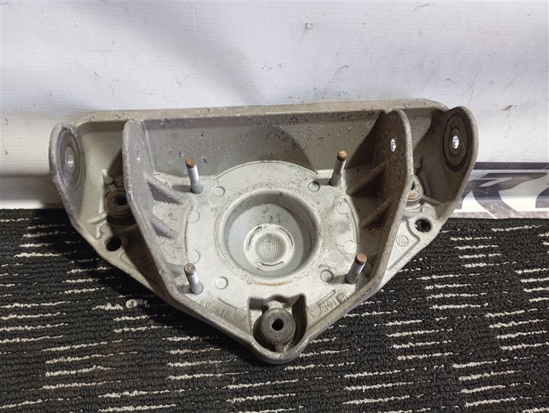 Опора стойки Audi Q7 2010 4L