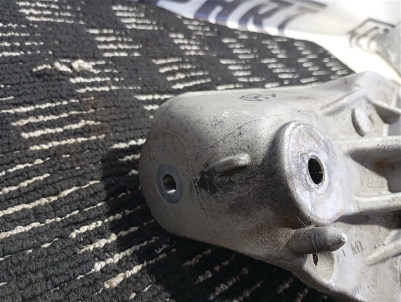 Опора стойки Audi Q7 2010 4L