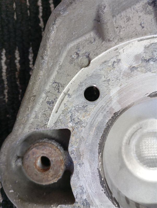 Опора стойки Volkswagen Touareg 2008