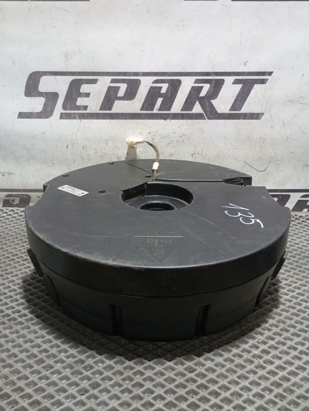 Сабвуфер Audi Q5 2010 8R