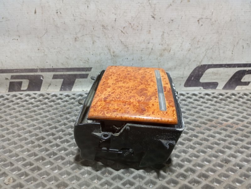 Подстаканник Audi A8 2008 D3