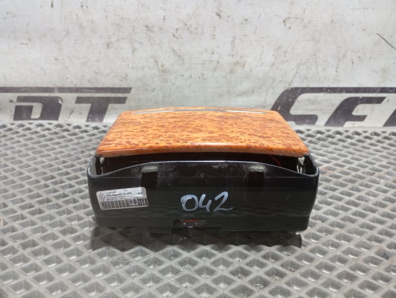 Подстаканник Audi A8 2008 D3