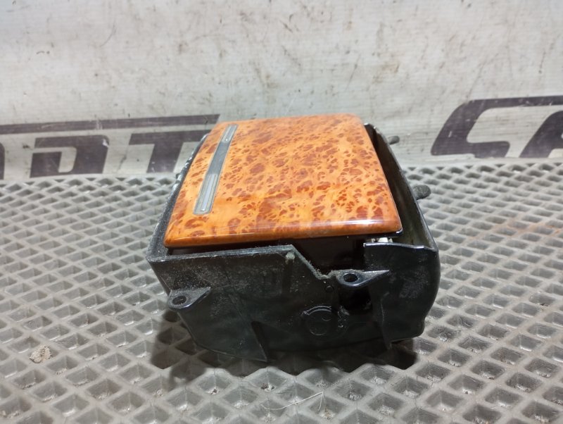 Подстаканник Audi A8 2008 D3