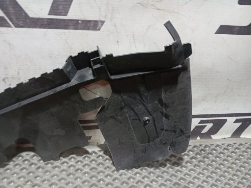 Дефлектор радиатора Audi A6 2007 C6