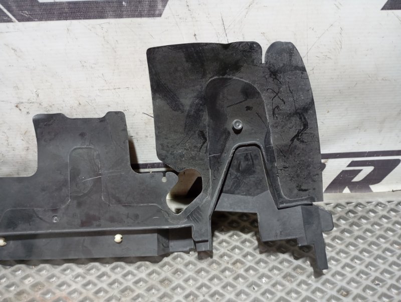 Дефлектор радиатора Audi A6 2007 C6