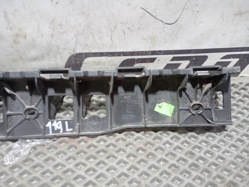 Кронштейн бампера Skoda YETI 2015