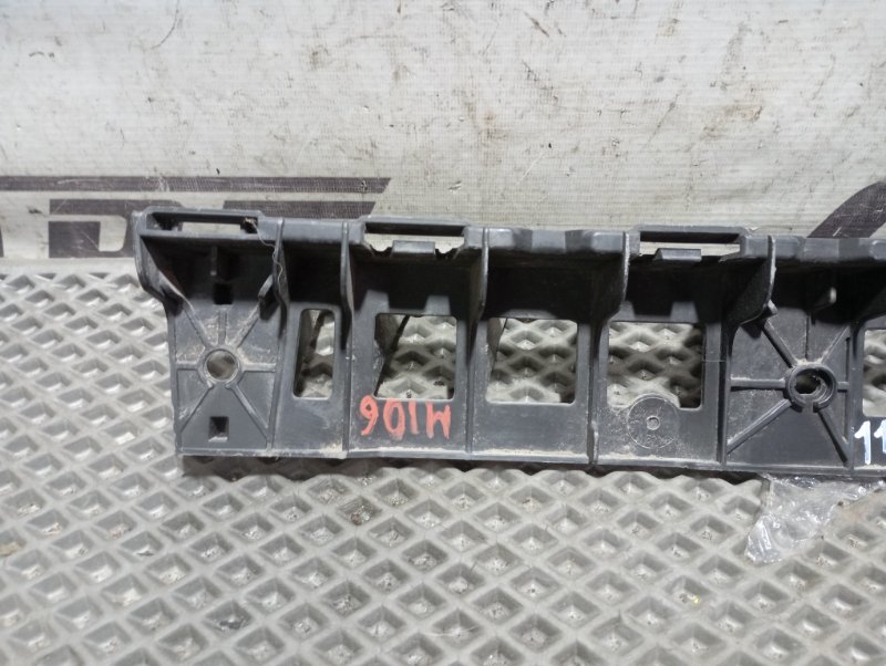 Кронштейн бампера Skoda YETI 2015