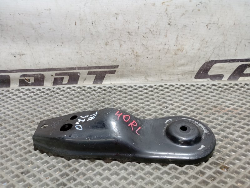 Кронштейн подрамника Audi A6 2010 C6