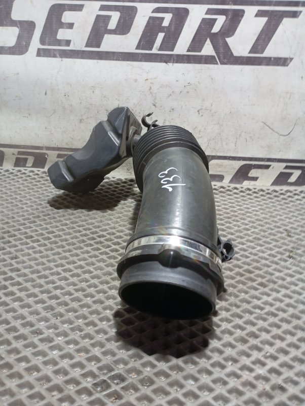 Патрубок воздушного фильтра Audi A4 2008 B8