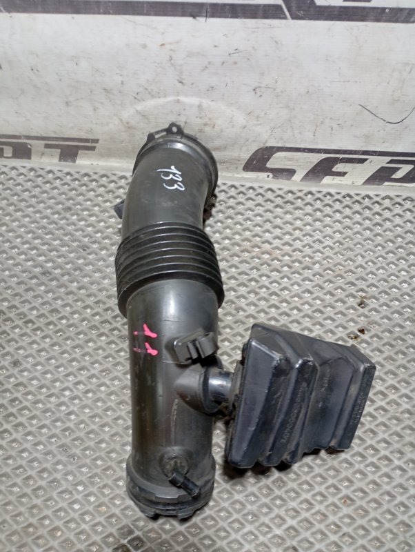 Патрубок воздушного фильтра Audi A4 2008 B8