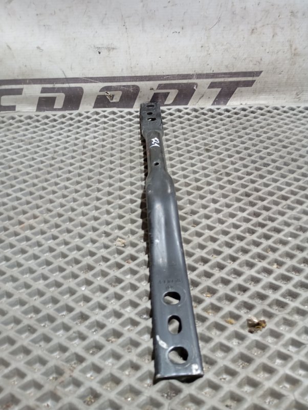 Распорка кузова Skoda Karoq 2024