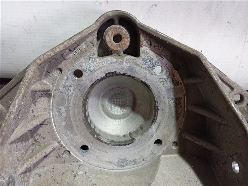 Опора стойки Volkswagen Touareg 2008