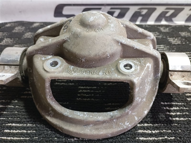 Опора стойки Audi Q7 2010 4L