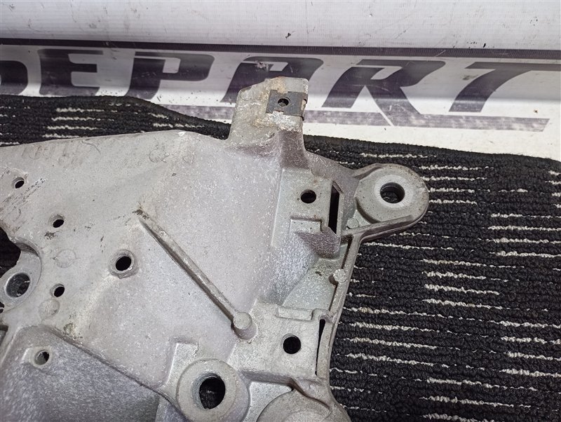 Балка под КПП Audi Q5 2012 8R