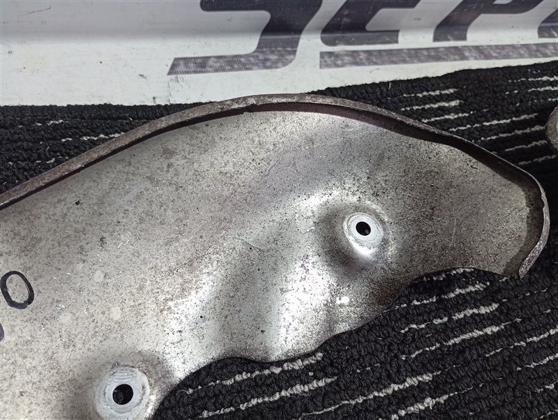 Пыльники тормозных дисков Audi Q5 2013 8R