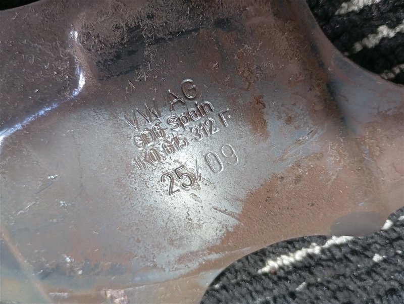 Пыльники тормозных дисков Audi A3 2009 8P