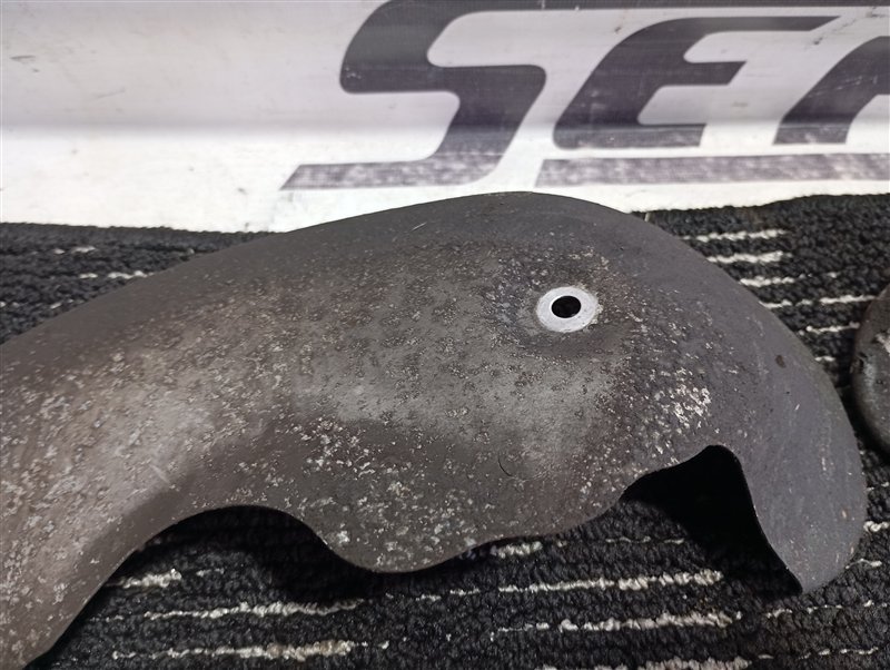 Пыльники тормозных дисков Audi Q5 2012 8R