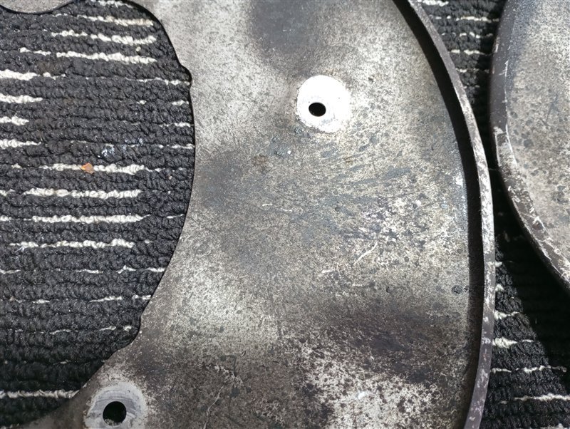 Пыльники тормозных дисков Audi Q5 2012 8R