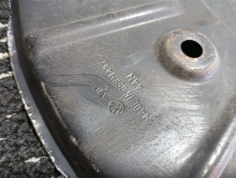 Пыльники тормозных дисков Volkswagen Touareg 2008