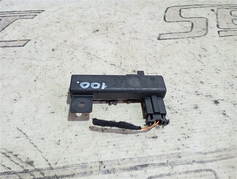 Антенна бесключевого доступа Volkswagen Touareg 2008