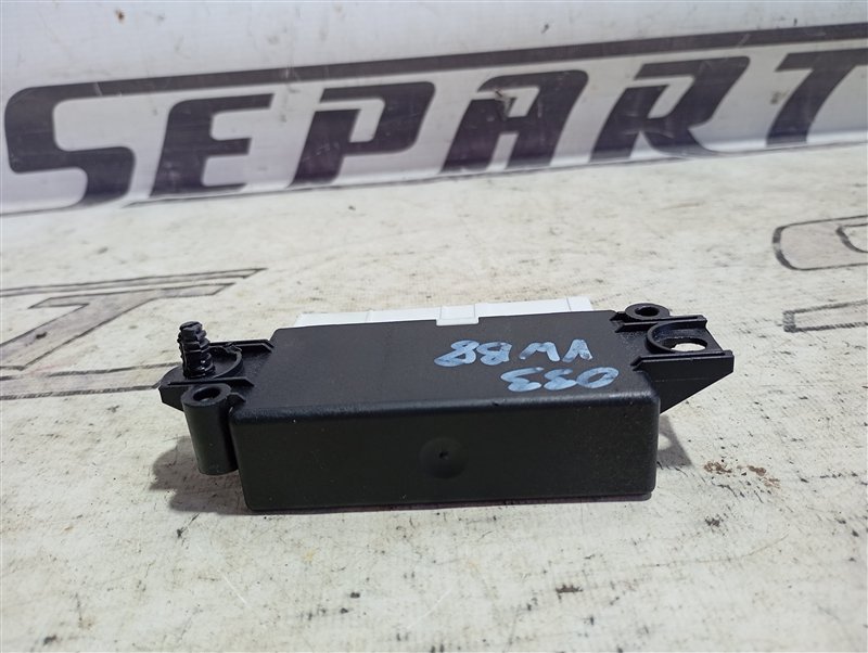 Блок управления парктроником Volkswagen Passat 2015 B8