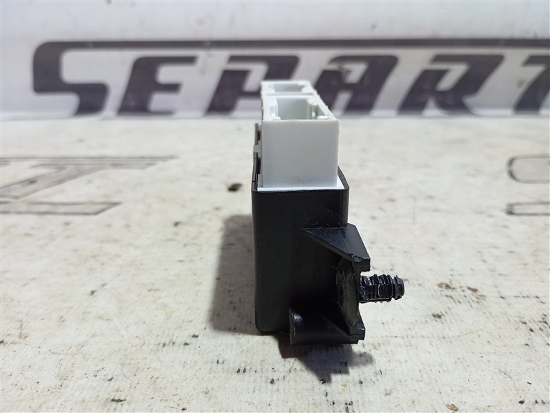 Блок управления парктроником Volkswagen Passat 2015 B8