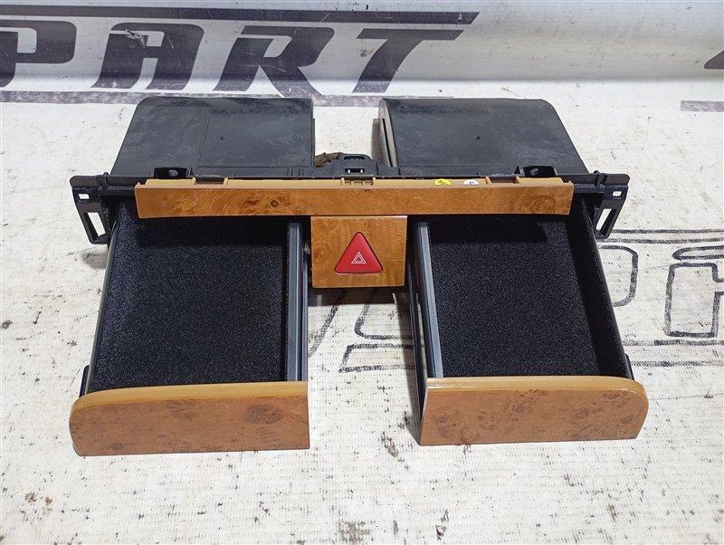 Бардачок центральный Volkswagen Passat 2006 B6