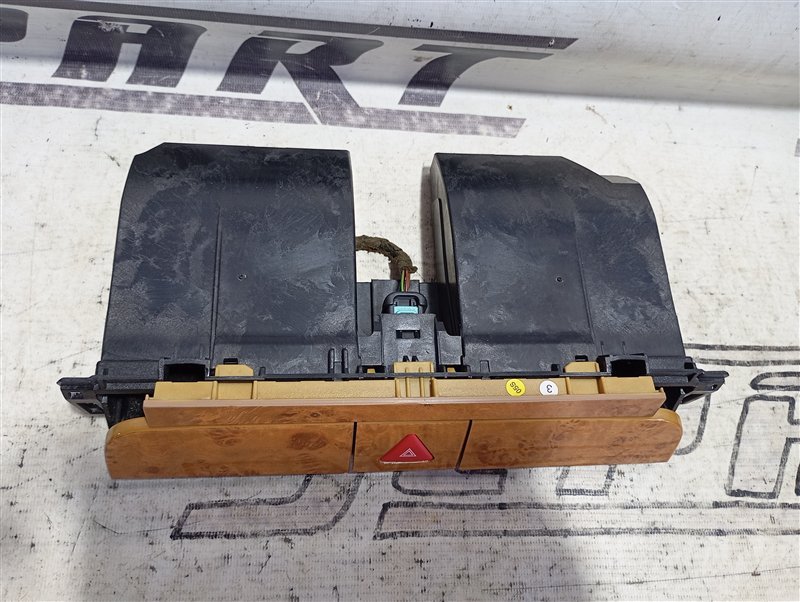 Бардачок центральный Volkswagen Passat 2006 B6