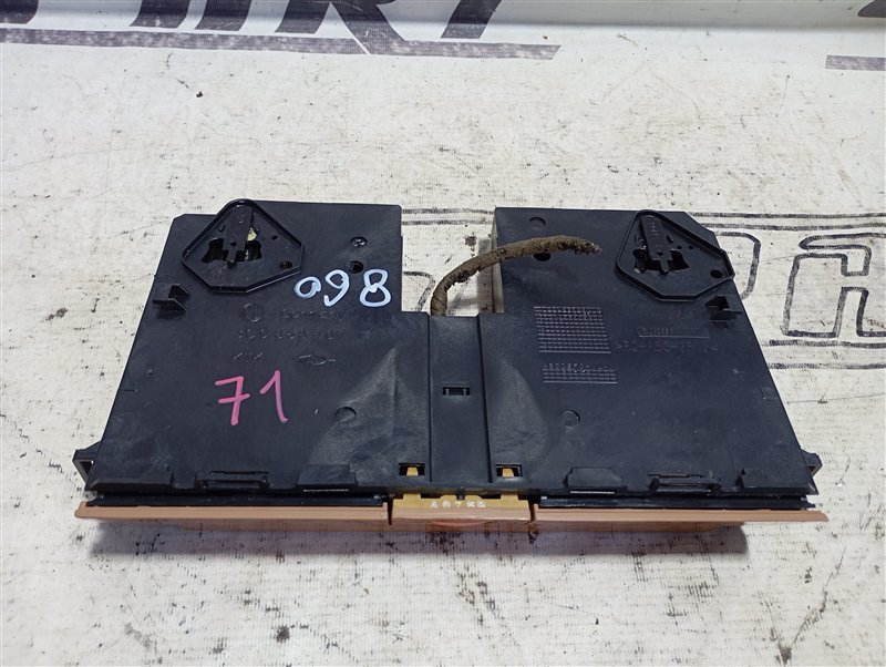 Бардачок центральный Volkswagen Passat 2006 B6