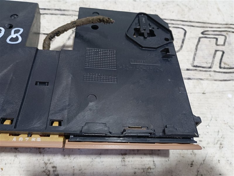 Бардачок центральный Volkswagen Passat 2006 B6