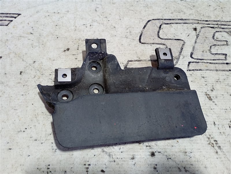 Брызговик Audi A3 2009 8P