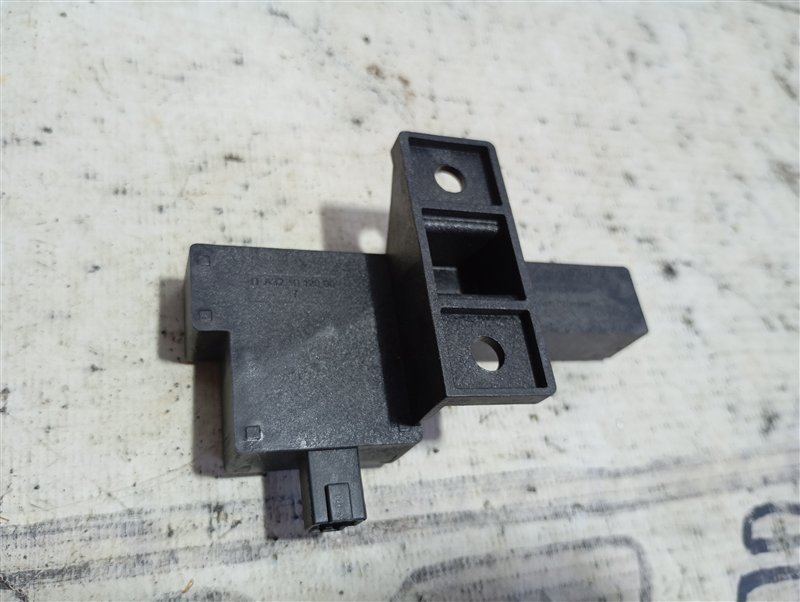 Антенна бесключевого доступа Audi A4 2010 B8