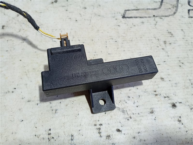 Антенна бесключевого доступа Audi Q5 2010 8R