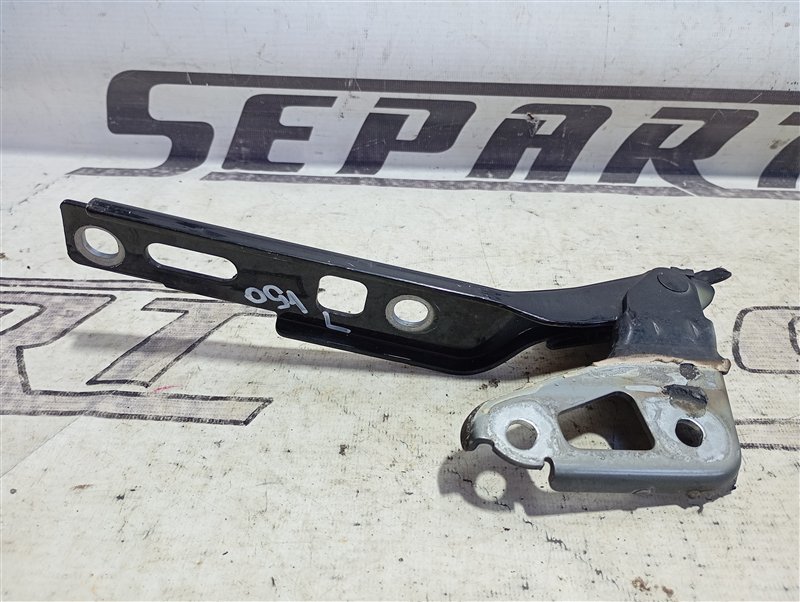 Петля капота Audi Q7 2010 4L