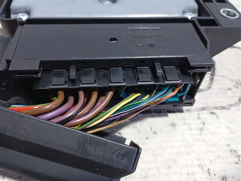 Блок управления стояночным тормозом Volkswagen Tiguan 2012 5N