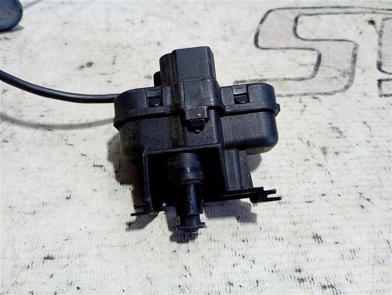 Актуатор лючка топливного бака Volkswagen Tiguan 2012 5N