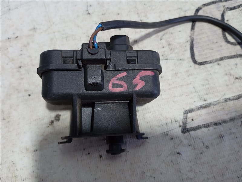 Актуатор лючка топливного бака Volkswagen Tiguan 2012 5N