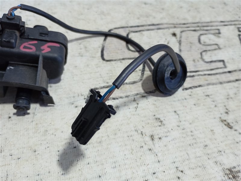 Актуатор лючка топливного бака Volkswagen Tiguan 2012 5N