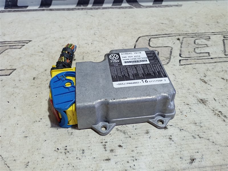Блок управления подушками безопасности Volkswagen Tiguan 2012 5N