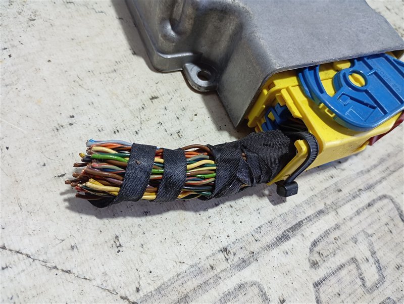 Блок управления подушками безопасности Volkswagen Tiguan 2012 5N