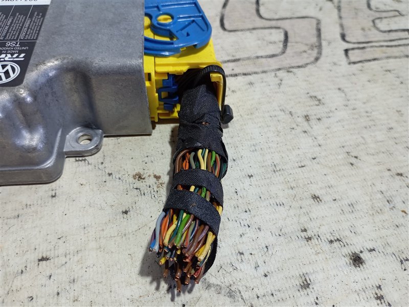 Блок управления подушками безопасности Volkswagen Tiguan 2012 5N