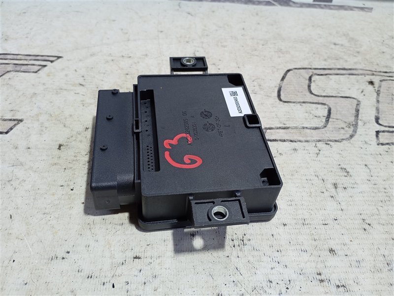 Блок управления стояночным тормозом Audi Q5 2012 8R