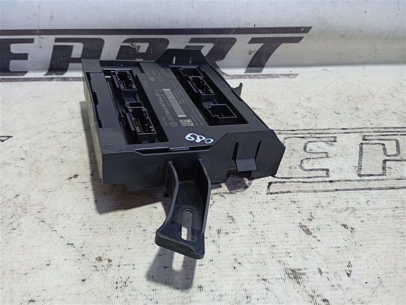 Блок BCM Audi Q5 2012 8R