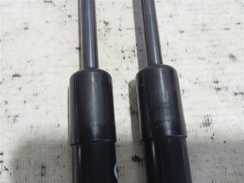 Амортизаторы капота Audi A6 2011 C7