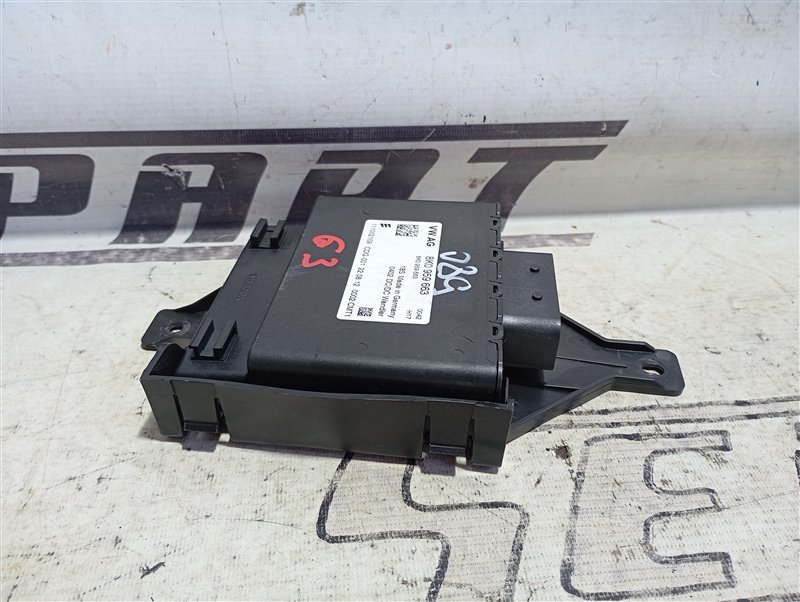 Стабилизатор напряжения Audi Q5 2012 8R