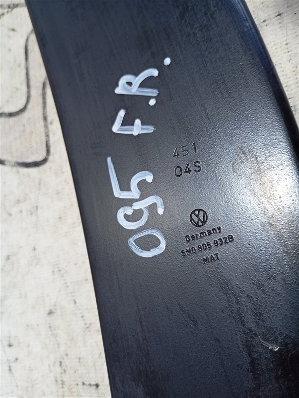 Кронштейн фары Volkswagen Tiguan 2012 5N