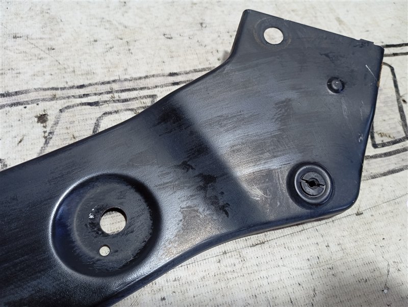 Кронштейн фары Volkswagen Tiguan 2012 5N