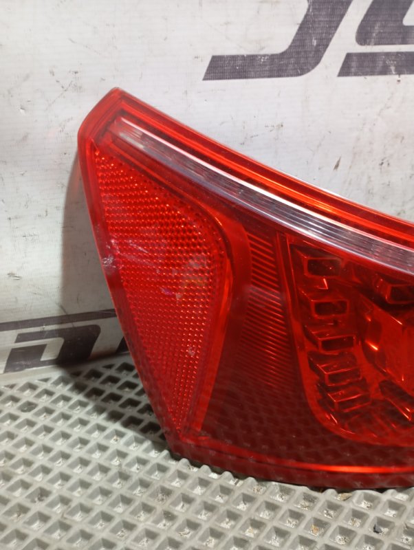Фонарь Audi Q5 2010 8R