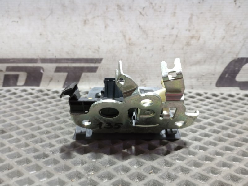 Замок багажника Audi Q5 2010 8R