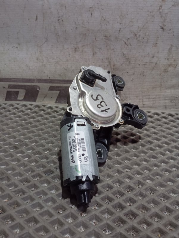 Моторчик стеклоочистителя Audi Q5 2010 8R